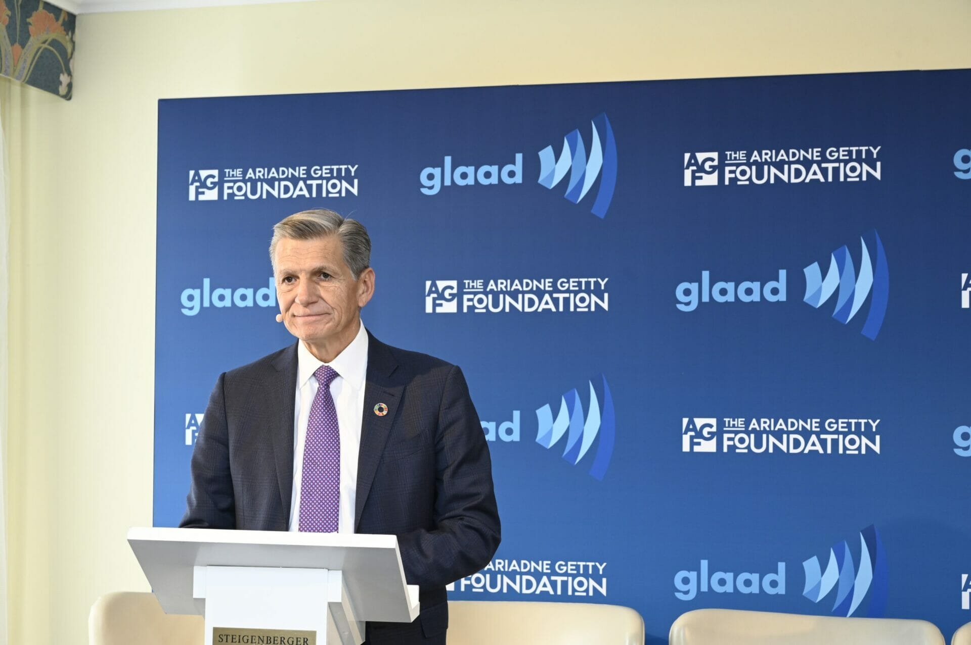 JJ97612-d82 | GLAAD