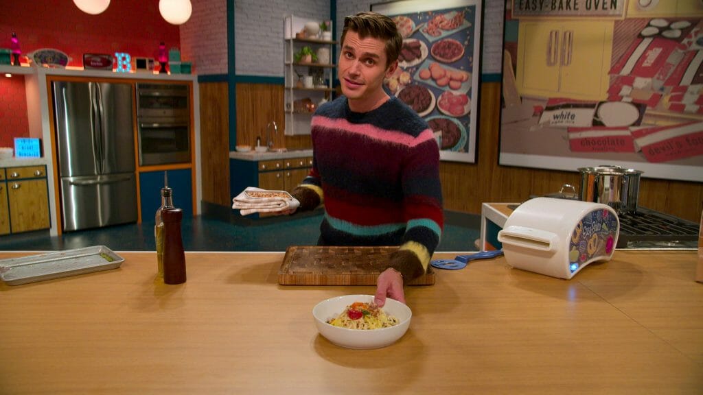 Easy-BakeBattle_Season1_Episode1_00_01_02_15RC2