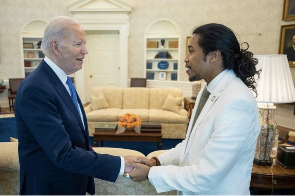 Photo of Rep. Justin Jones with President Biden