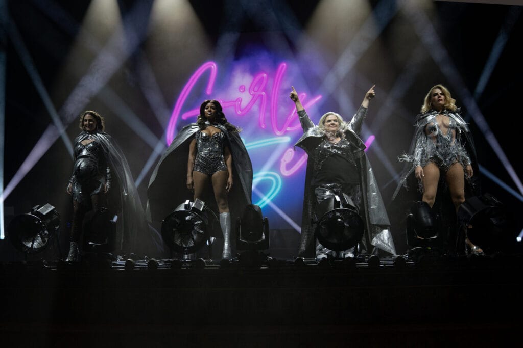 GIRLS5EVA_AL_306_042823_02441_RC | GLAAD