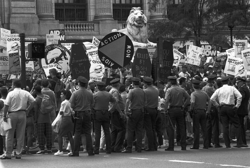 Police Line At AIDS Demonstration At New York Public Library | GLAAD