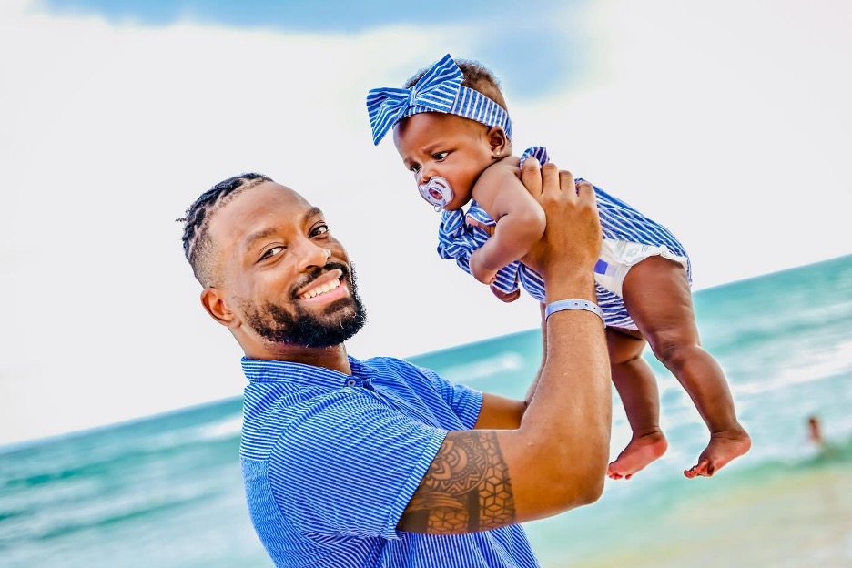 Biancco Gardner and daughter Bianca share a moment on the beach | GLAAD Biancco Gardner and daughter Bianca share a moment on the beach